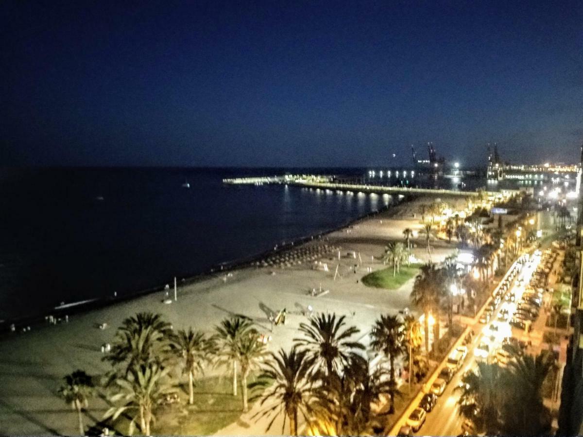 Malagueta Beach Apartment Malaga Exterior photo