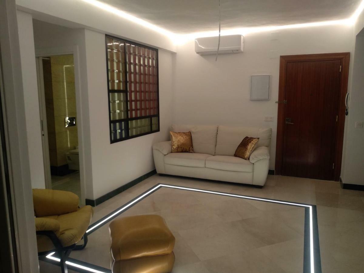 Malagueta Beach Apartment Malaga Exterior photo