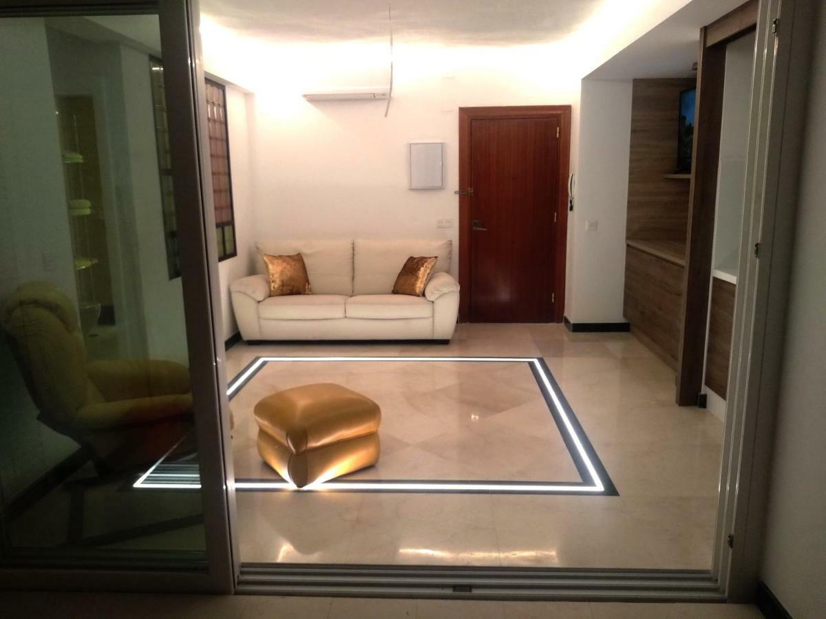 Malagueta Beach Apartment Malaga Exterior photo